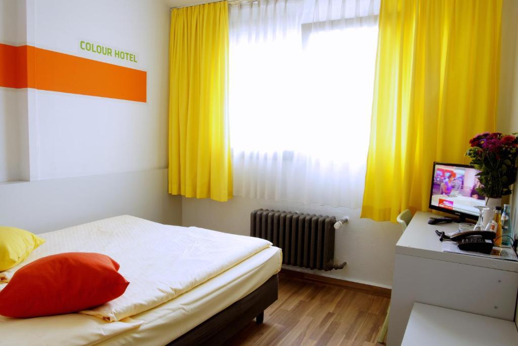 Colour Hotel